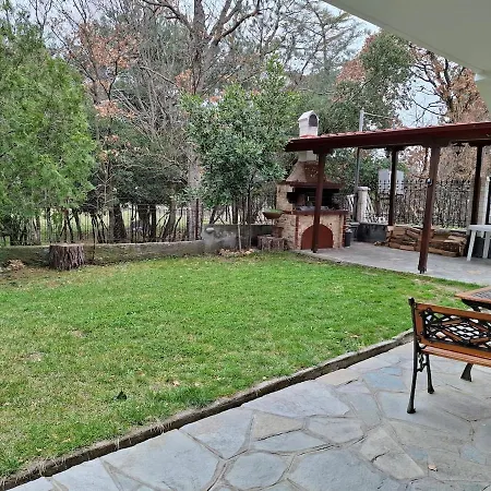 Mountain Paradise House Lailias 公寓 *